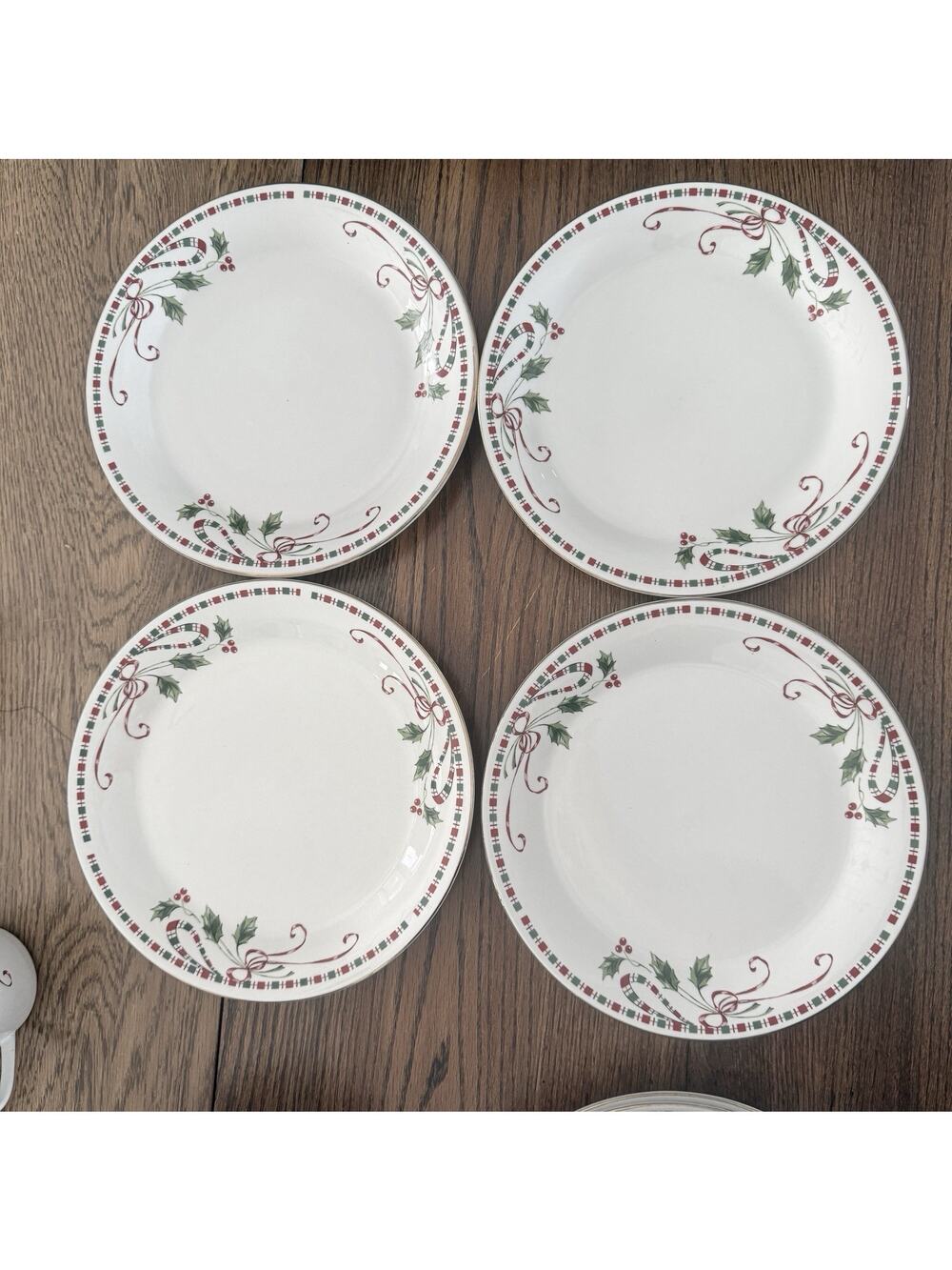 Set Of 4 Home Essentials Stoneware Tartan Ribbon Christmas 9-3/4" Dinner Plates